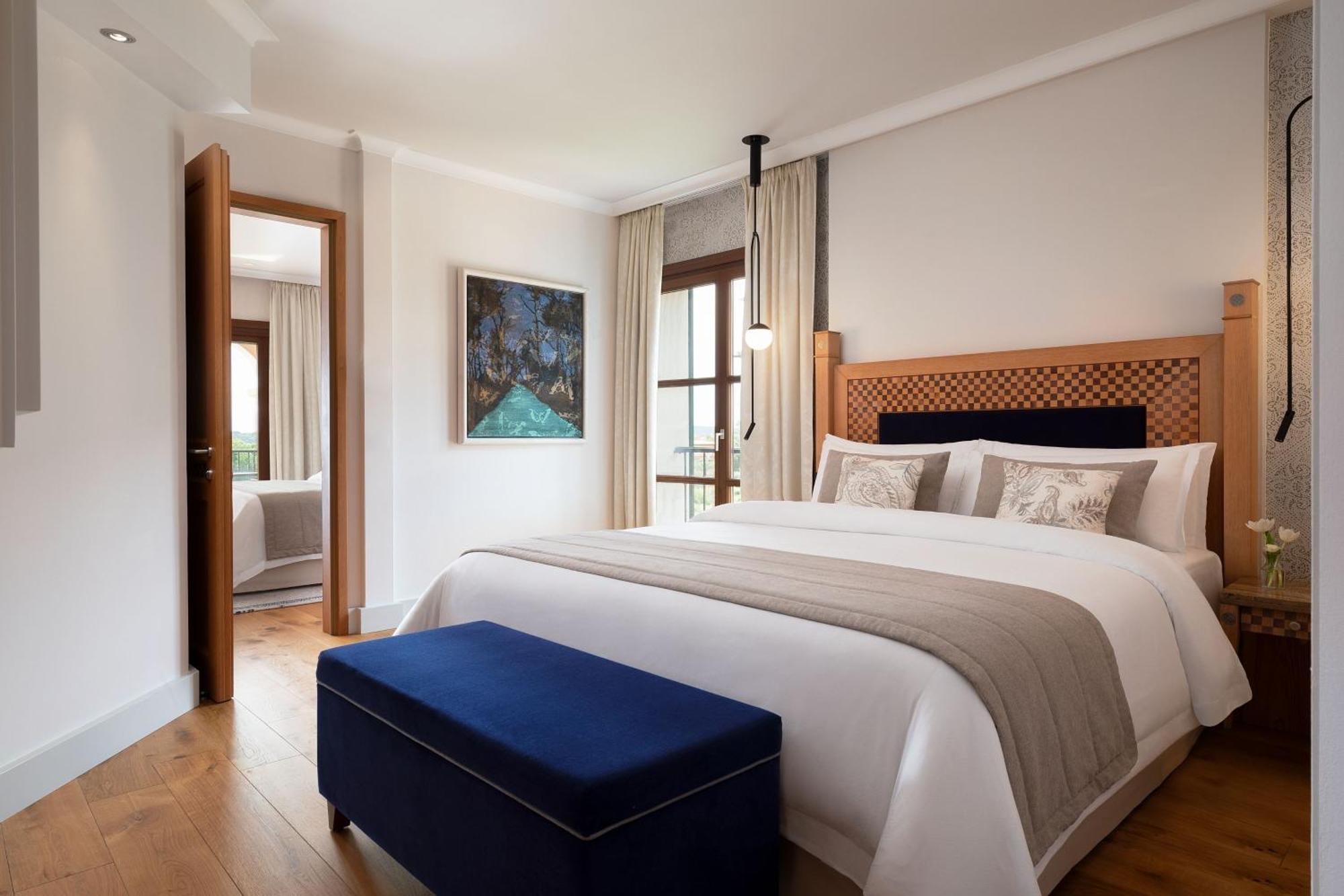 The St. Regis Mardavall Mallorca Palma Nova (Mallorca)