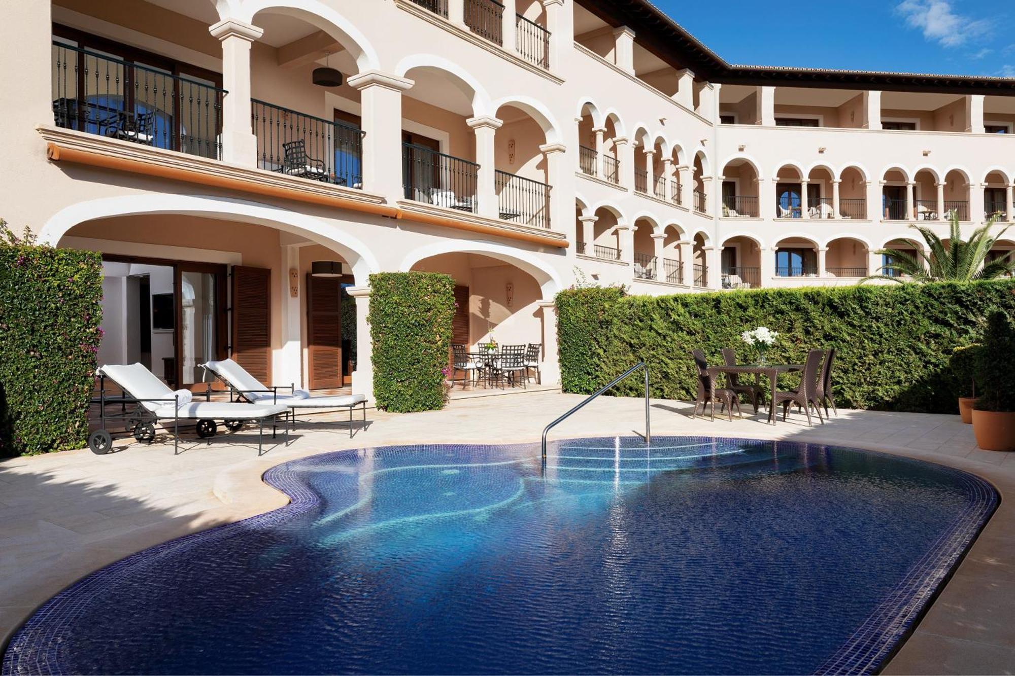 The St. Regis Mardavall Mallorca Resort Palma Nova (Mallorca)