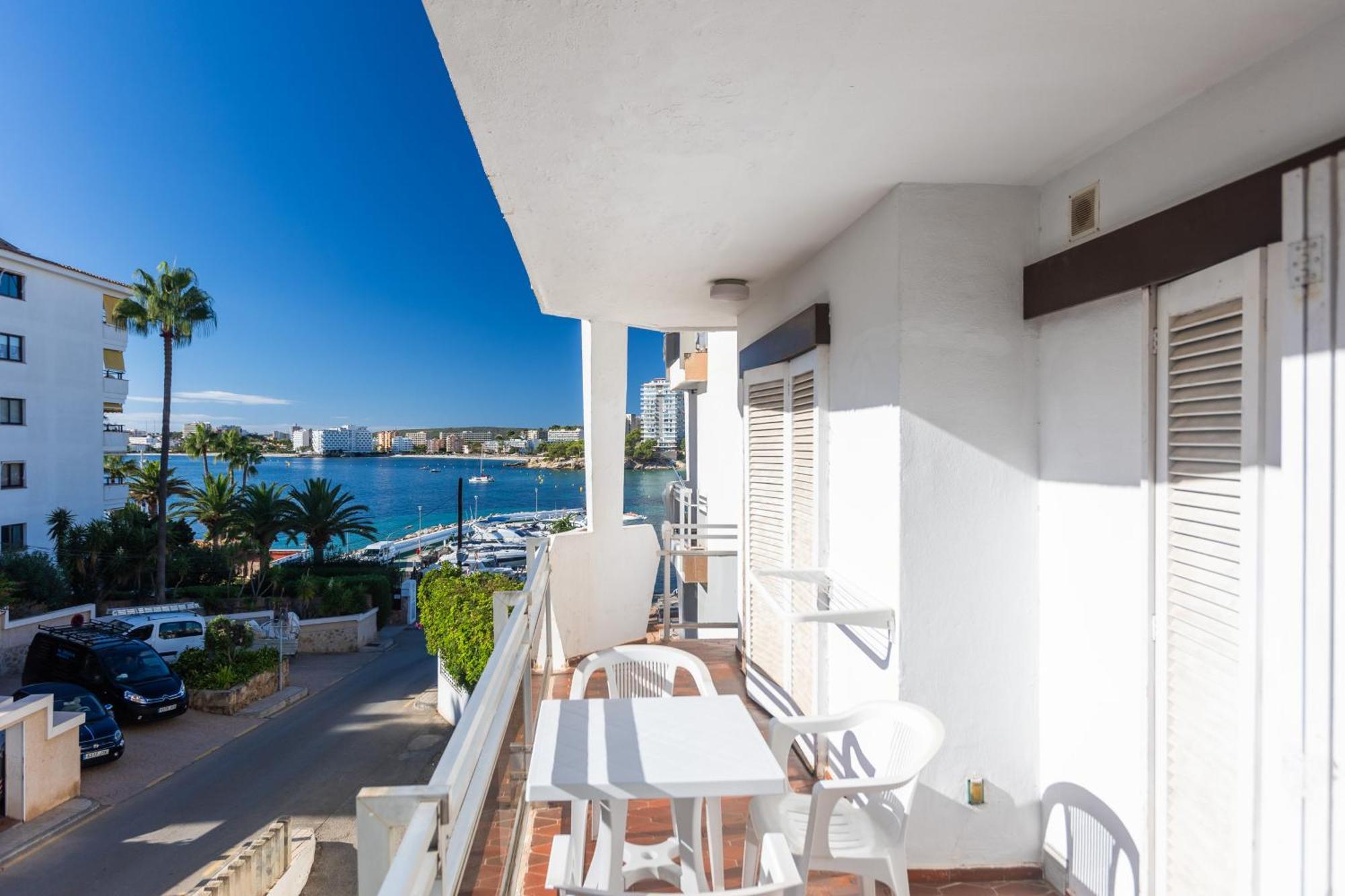 Roc Portonova Apartment
