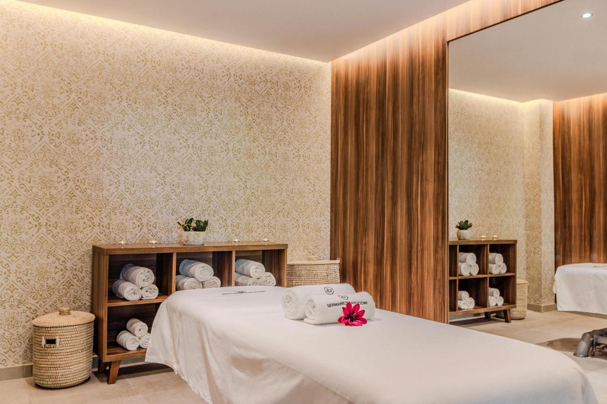 Aparthotel Zafiro Palace Palma Nova (Mallorca)