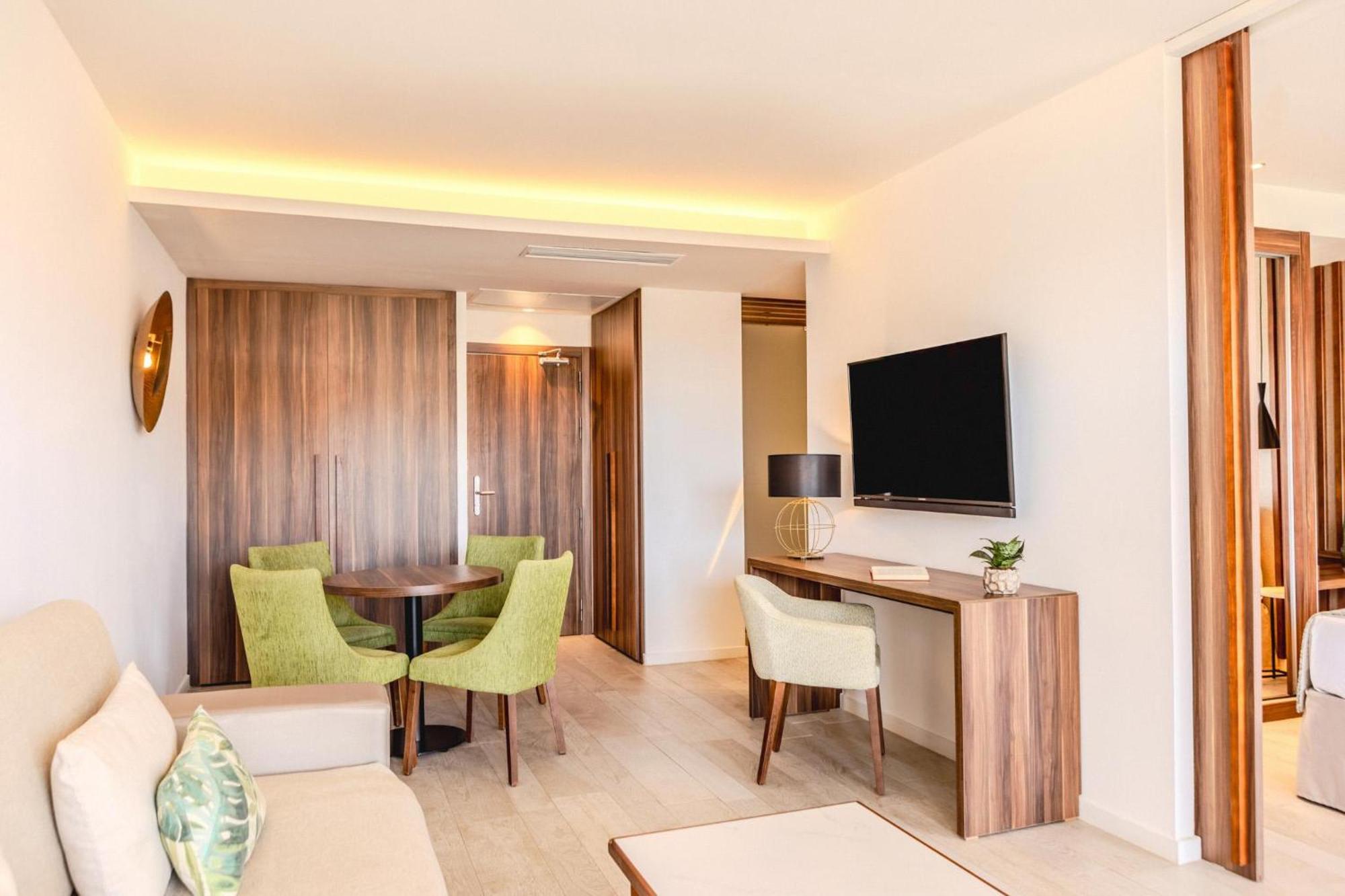 Zafiro Palace Aparthotel