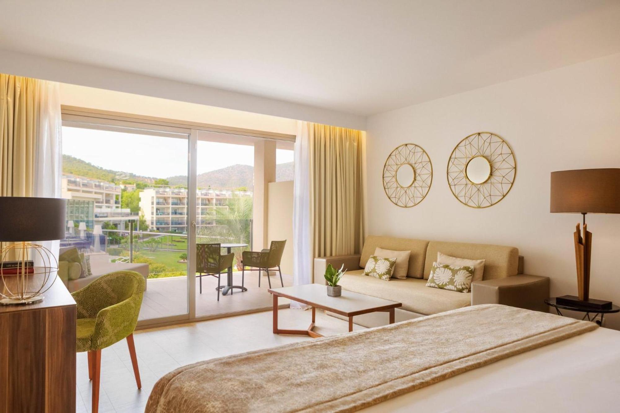 Zafiro Palace Aparthotel 5*