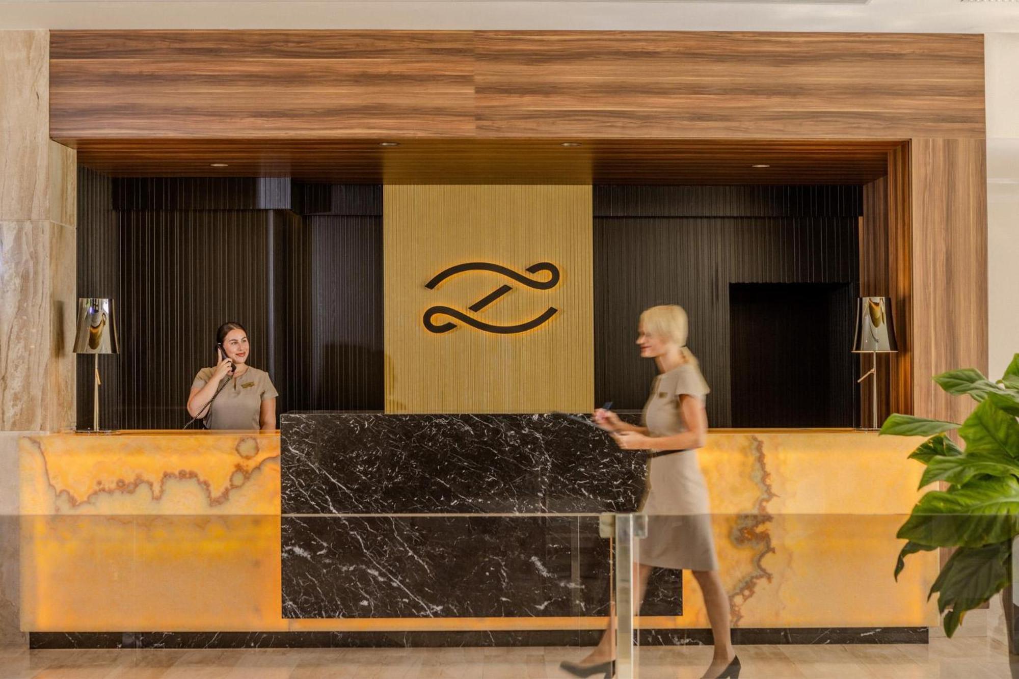 Zafiro Palace Aparthotel 5*