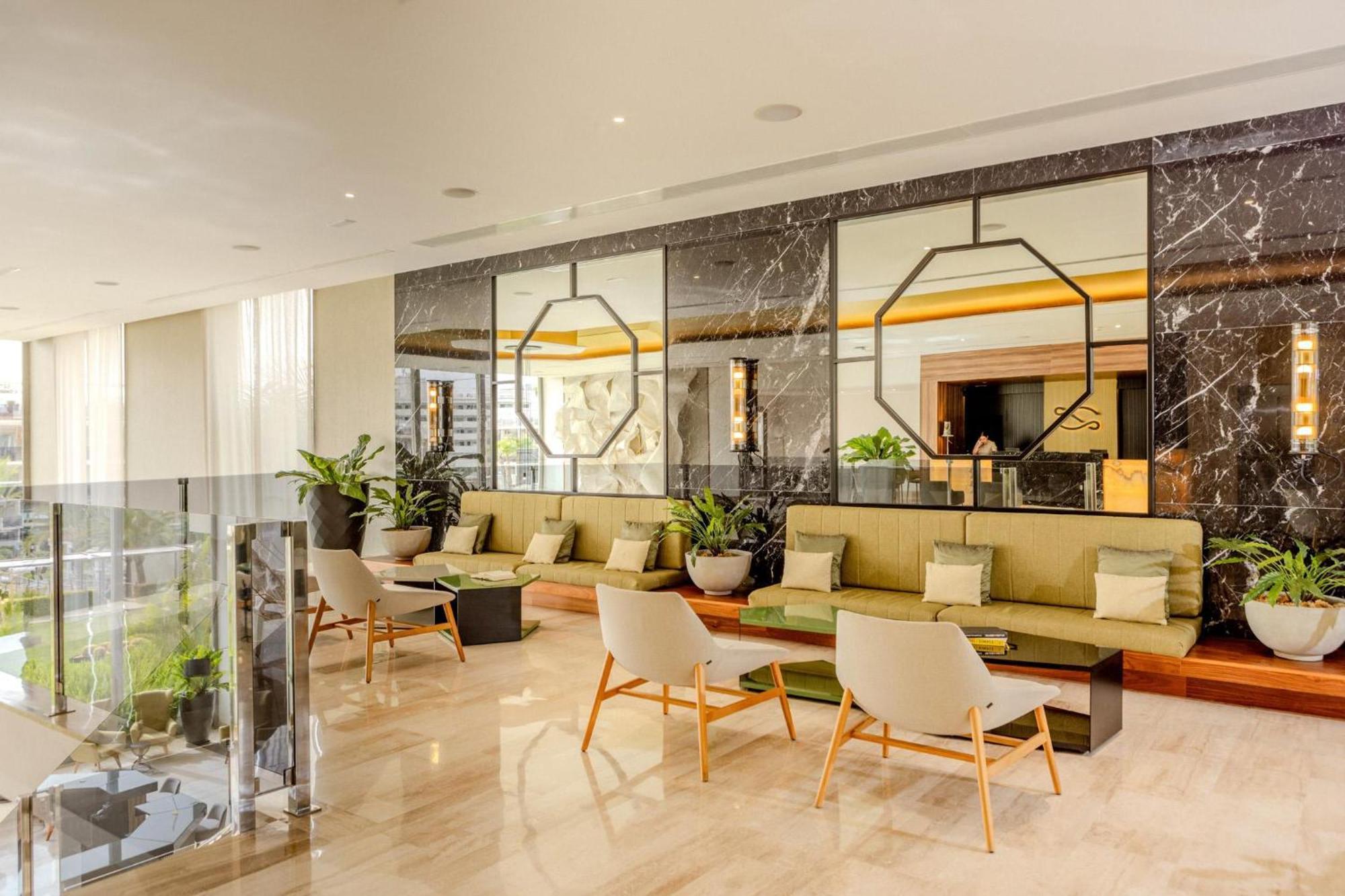 Aparthotel Zafiro Palace 5*