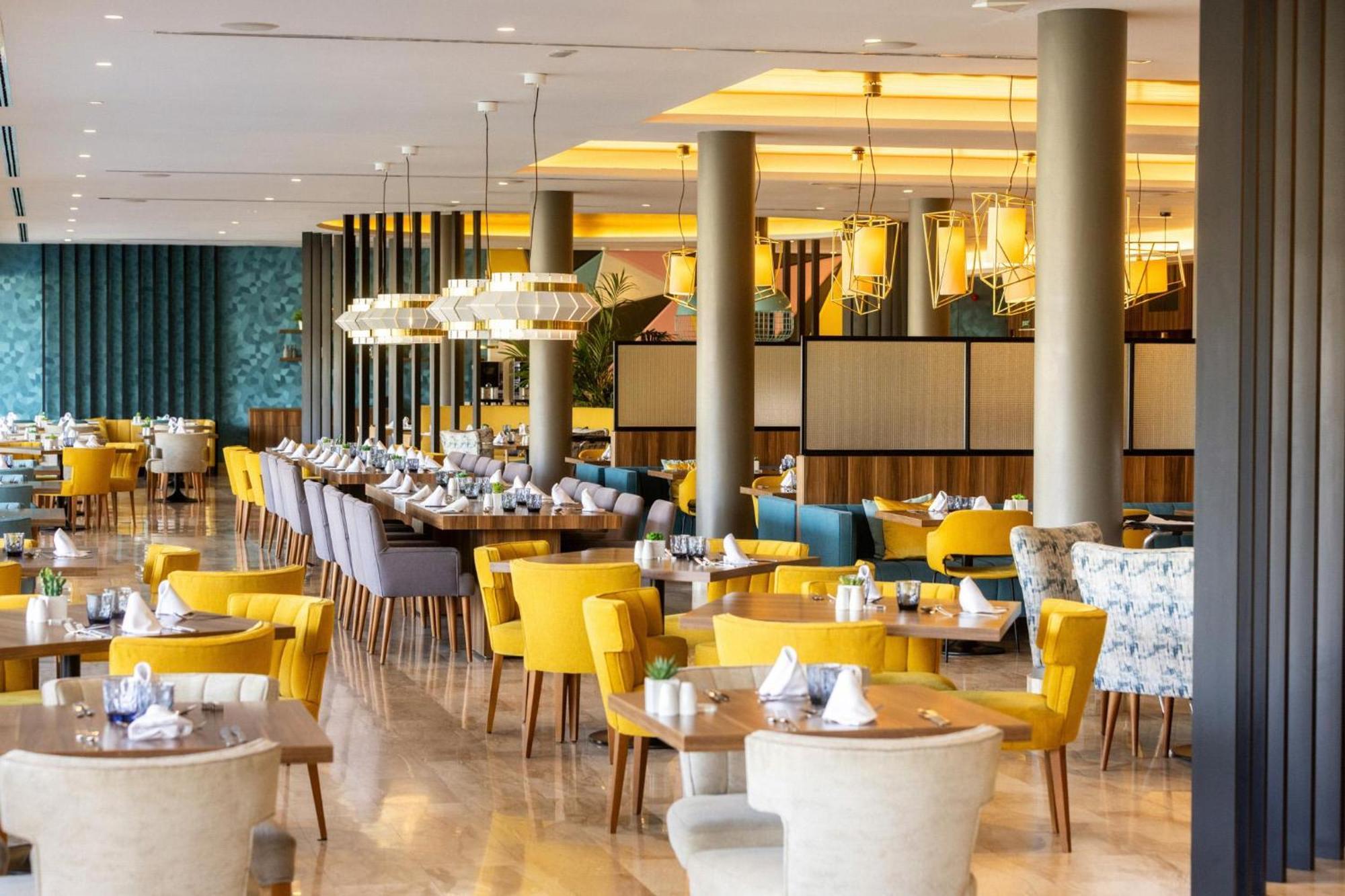 Aparthotel Zafiro Palace 5*