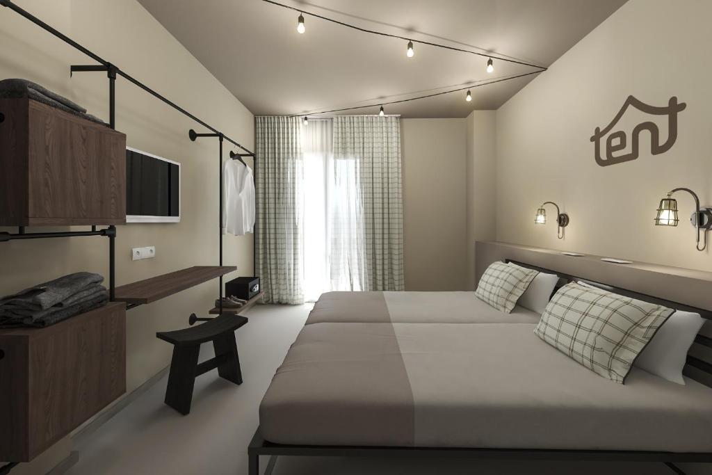 Hotel Tent
