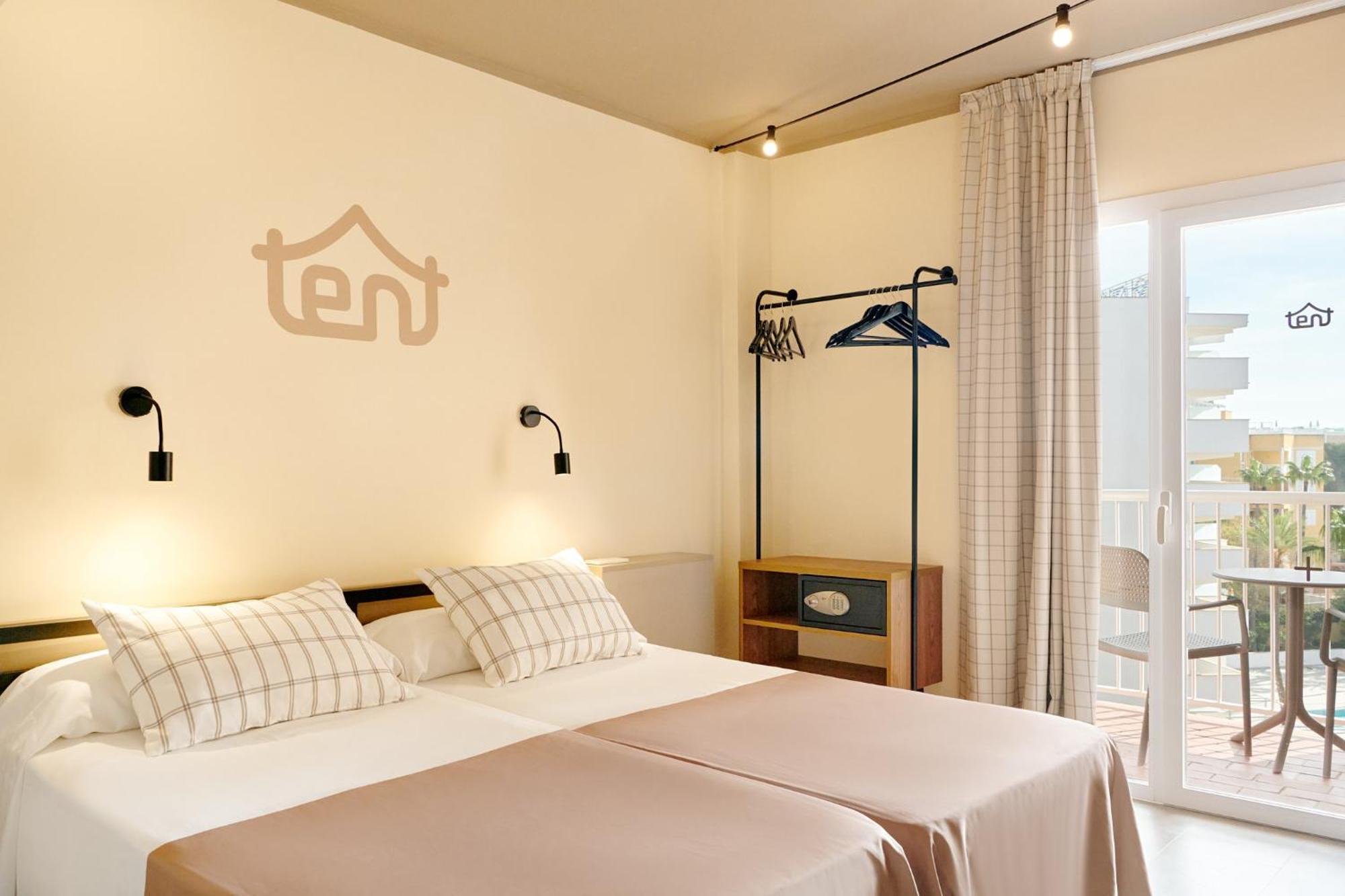 Tent Hotel