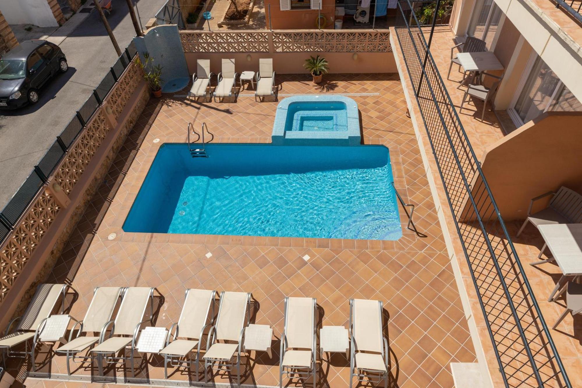 Aparthotel Martinez