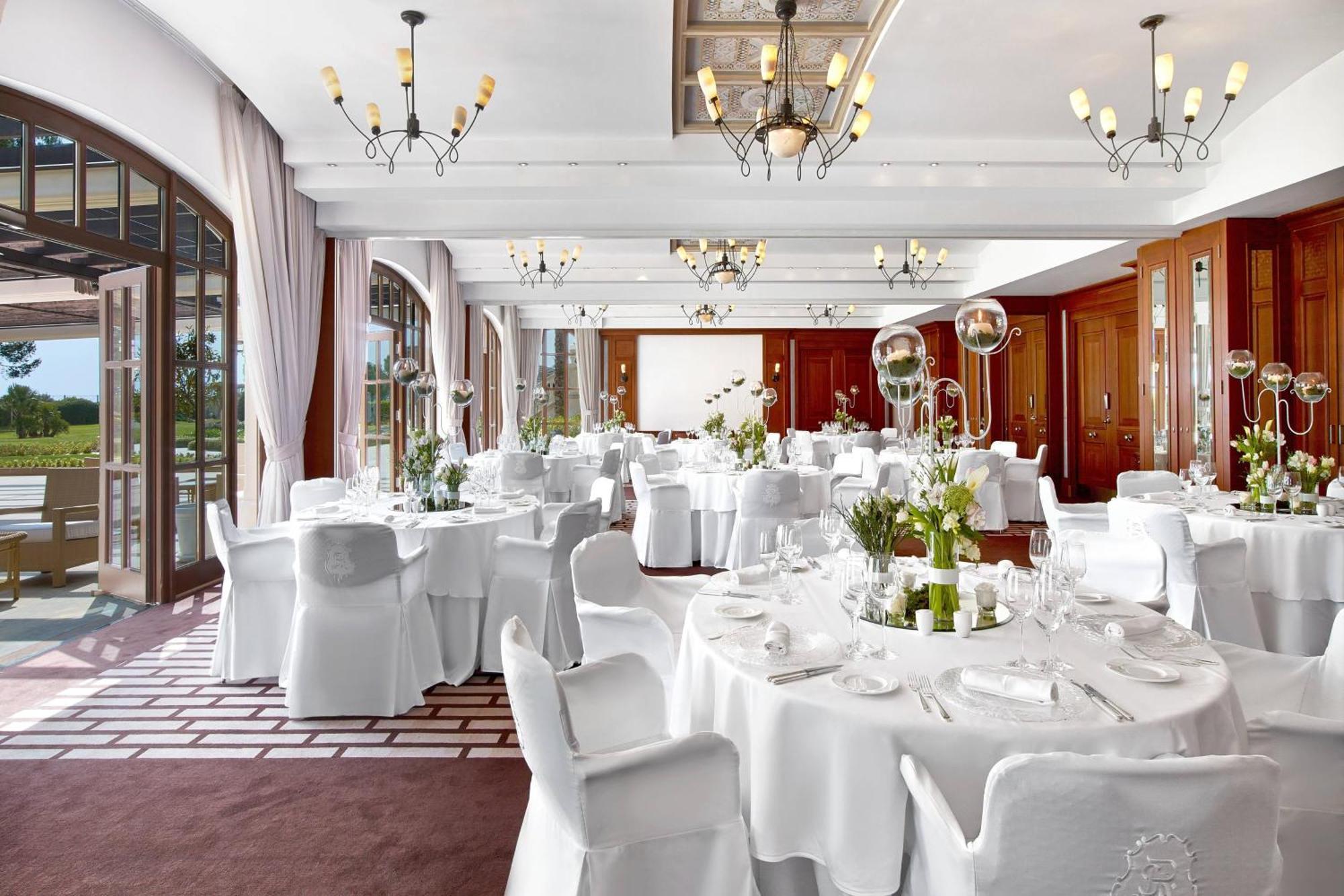 The St. Regis Mardavall Mallorca Resort Palma Nova (Mallorca)