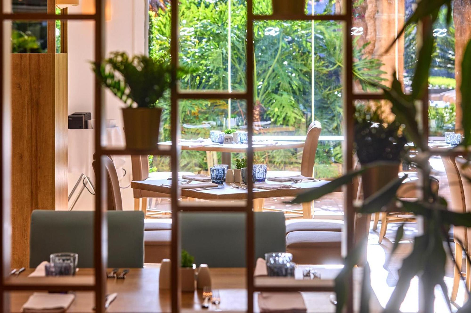 Zafiro Apartahotel 4*