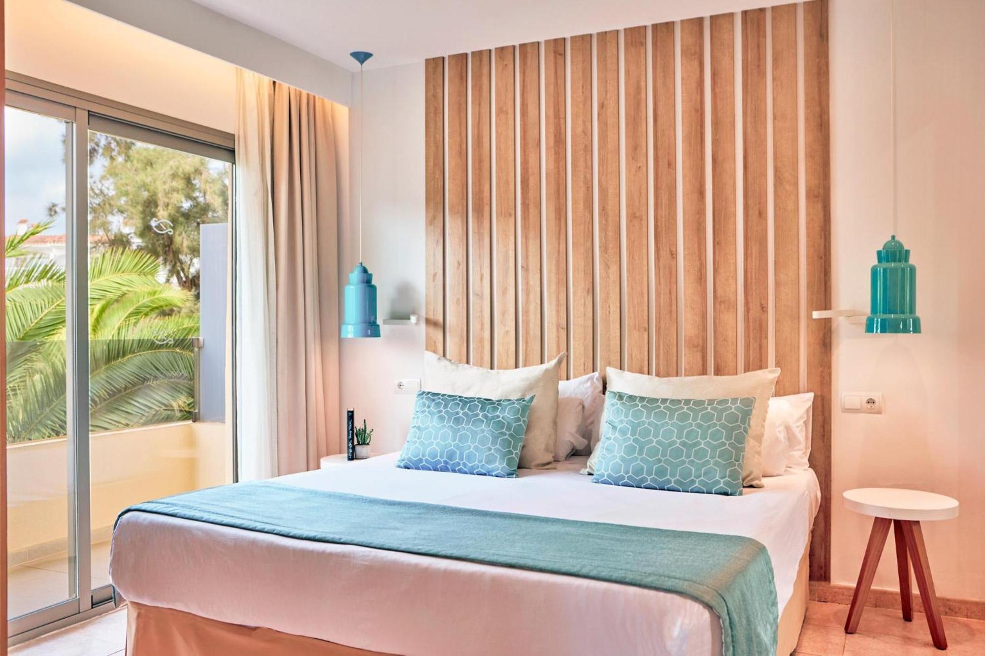 Zafiro Apartahotel 4*