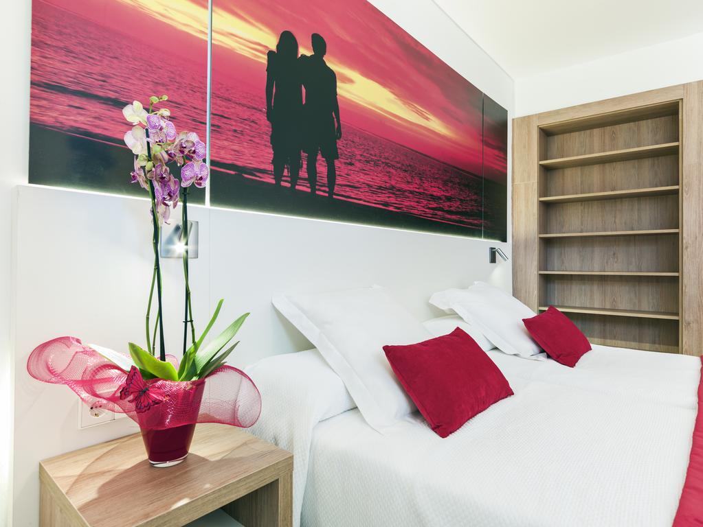 Aparthotel Playas Ca's Saboners 3*