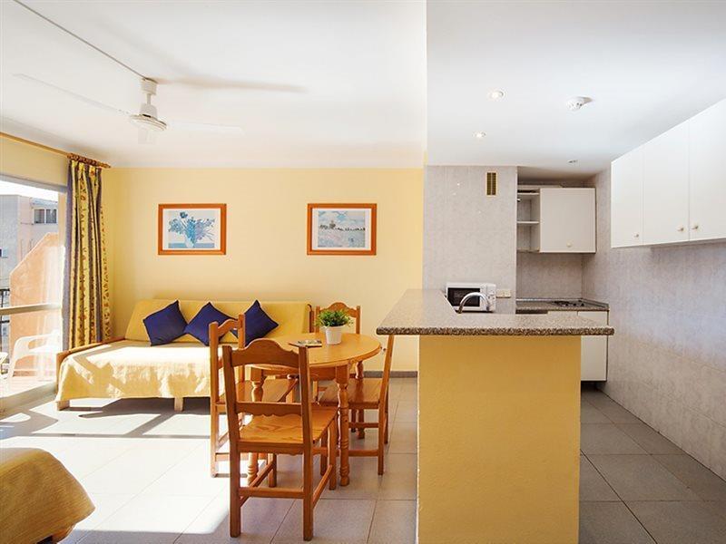 Martinez Aparthotel 2*