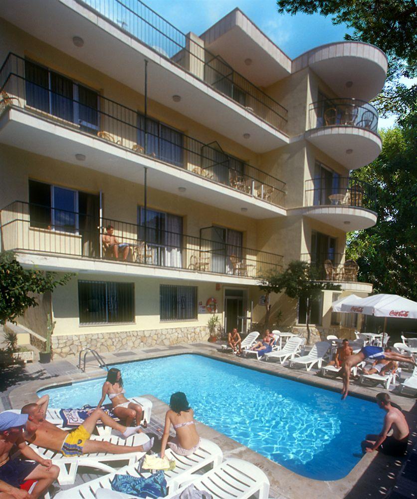 Aparthotel Martinez