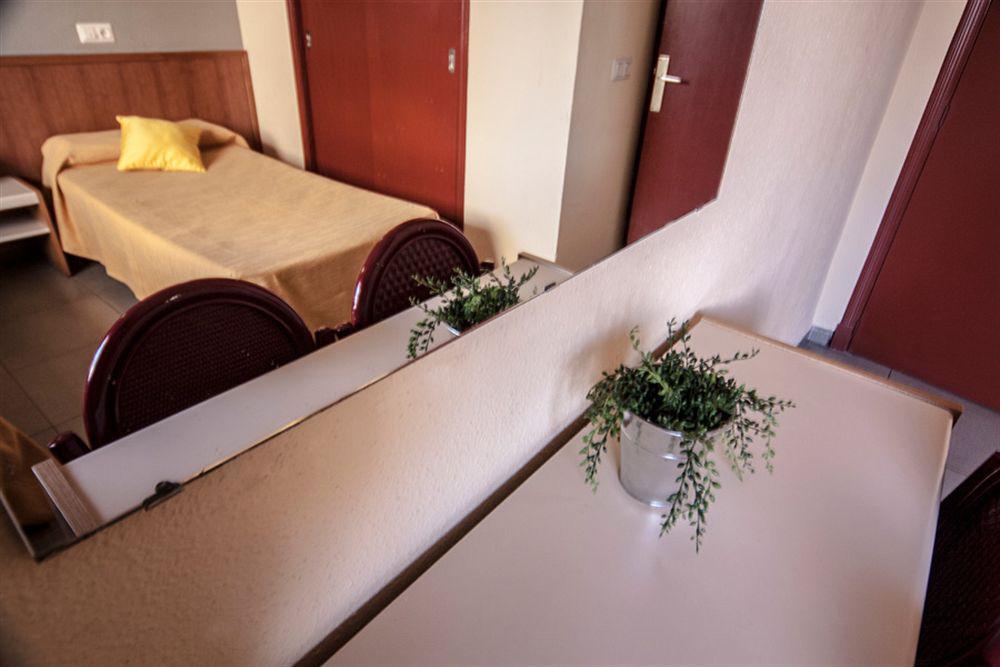 Martinez Aparthotel 2*