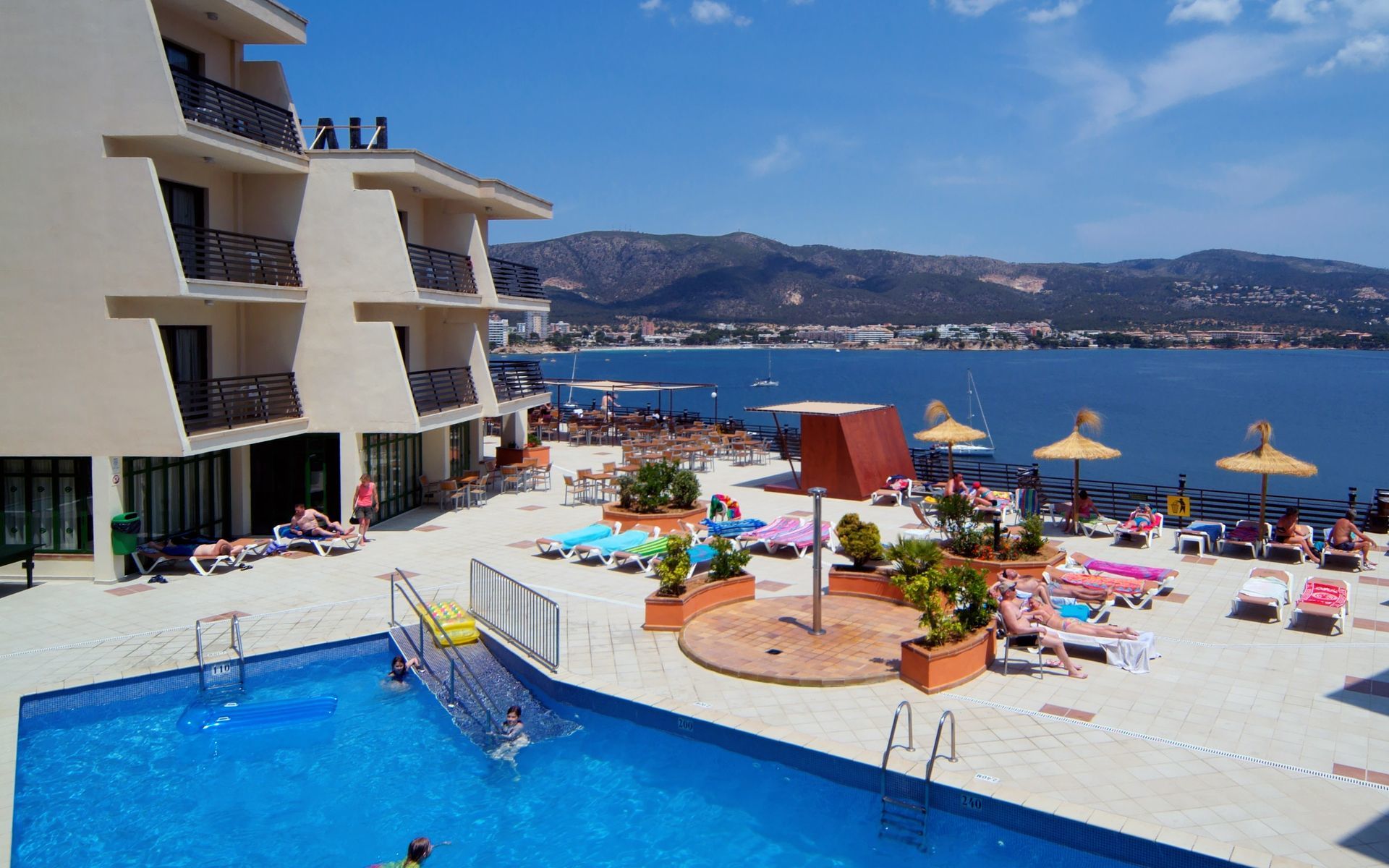 Aparthotel Leonardo Royal Mallorca Bay 4*